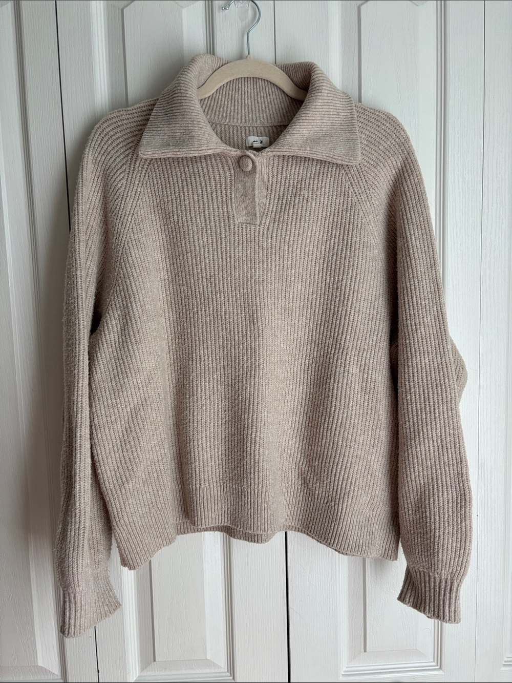 Aerie Knit Collared Sweater. Size Large. Cream Color